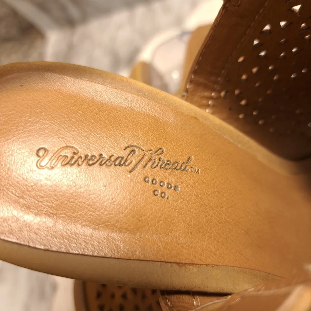 Universal Thread Women's Heels/Pumps 7‎ 1/2 Cut-Out Slingback Open-Toe